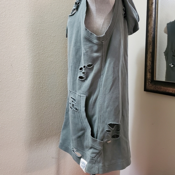Uniquely Lorna Jane Distressed Sleeveless Vest - Picture 9 of 14